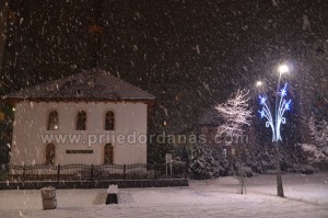 prijedor-snijeg-11januar-vece (8)